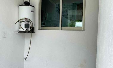 SE VENDE CASA SOLA CON ALBERCA ZONA TRANQUILA  CENTRO JIUTEPEC