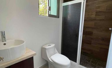 SE VENDE CASA SOLA CON ALBERCA ZONA TRANQUILA  CENTRO JIUTEPEC