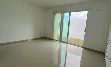 CASA EN RENTA DE UN PISO EN LOMAS DE JURIQUILLA