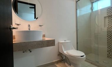 CASA EN RENTA DE UN PISO EN LOMAS DE JURIQUILLA
