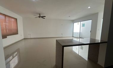 CASA EN RENTA DE UN PISO EN LOMAS DE JURIQUILLA