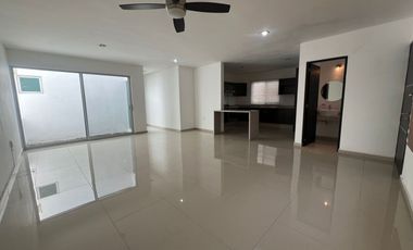 CASA EN RENTA DE UN PISO EN LOMAS DE JURIQUILLA