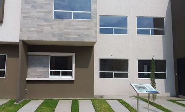 Venta de Casa, 4 recamaras,a 15 minutos de Metepec
