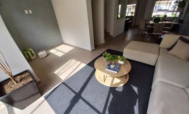 Venta de Casa, 4 recamaras,a 15 minutos de Metepec
