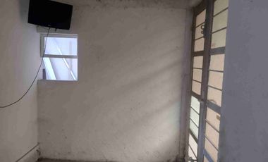 Rento Bodega con oficinas.