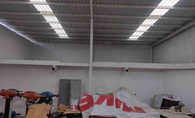Rento Bodega con oficinas.