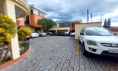 Venta de Terreno 2500 m² con Bodega 850 m² y Oficina 1400 m² Quito