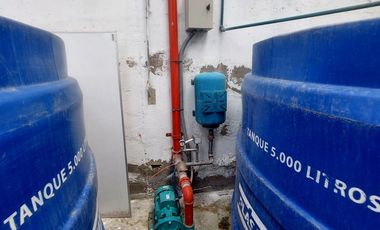 Venta de Terreno 2500 m² con Bodega 850 m² y Oficina 1400 m² Quito