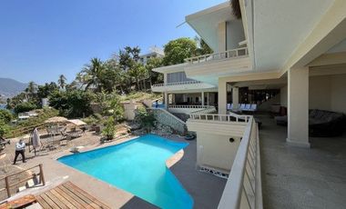 CASA DE PLAYA en Acapulco Guerrero con concesión de playa