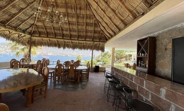 CASA DE PLAYA en Acapulco Guerrero con concesión de playa