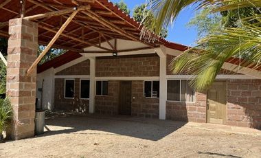 CASA DE PLAYA en Acapulco Guerrero con concesión de playa