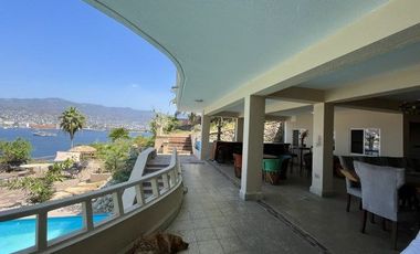 CASA DE PLAYA en Acapulco Guerrero con concesión de playa