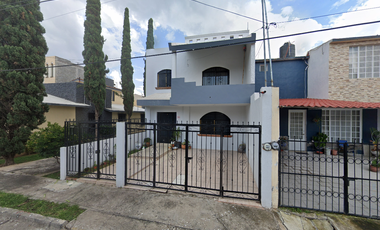 CASA A LA VENTA EN JARDINES DE SAN JOAQUIN,MICH