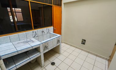 Se Alquila Departamento en 1er Piso con Cochera en Cercado de Ica