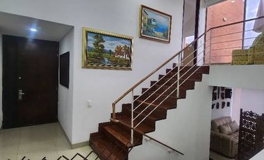 Precio único y de oportunidad! Esta es una oferta imperdible para adquirir una propiedad de alto valor en una de las zonas más cotizadas de la Sabana.