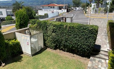 CUMBAYA VENTA CASA DENTRO DE URBANIZACION DE PRIMERA