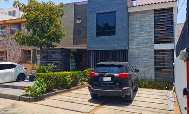 Plaza Patria, Zoquipan, Lagos del Country, 3 recs, con roof garden.