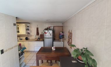 SE ARRIENDA CASA CON QUINCHO, SECTOR RESIDENCIAL LOS ACACIOS, SAN PEDRO DE LA PAZ
