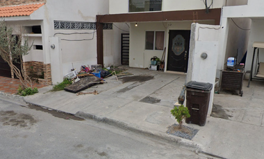 Casa A Precio De Remate Bancario En Puerta del Sol, Reynosa, Tamps.