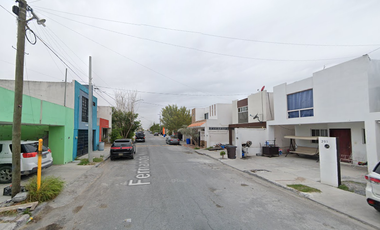 Casa A Precio De Remate Bancario En Puerta del Sol, Reynosa, Tamps.