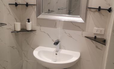 Freehold 1-Bedroom Apartment at Kandi Tower 2 Condominium for Sale