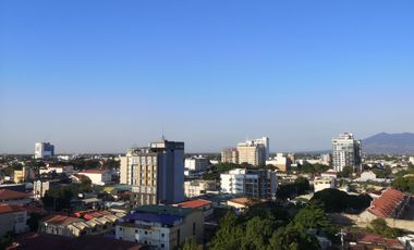 Freehold 1-Bedroom Apartment at Kandi Tower 2 Condominium for Sale