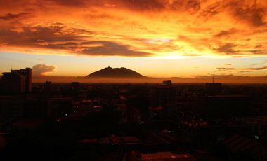 Freehold 1-Bedroom Apartment at Kandi Tower 2 Condominium for Sale