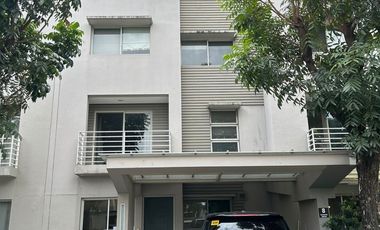 FS: 3BR Townhouse at Ametta Place, Pasig City.