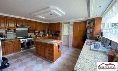 VENTA MAGNÍFICA RESIDENCIA TOTALMENTE  REMODELADA EN INSURGENTES CUICUILCO