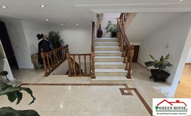 VENTA MAGNÍFICA RESIDENCIA TOTALMENTE  REMODELADA EN INSURGENTES CUICUILCO
