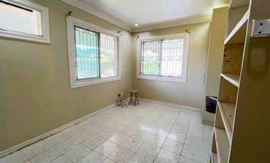 6BR Bare Woodridge House for Rent