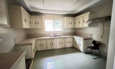 6BR Bare Woodridge House for Rent