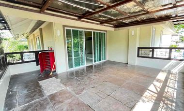 6BR Bare Woodridge House for Rent