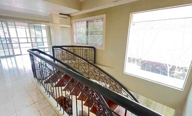 6BR Bare Woodridge House for Rent