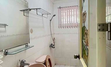 6BR Bare Woodridge House for Rent