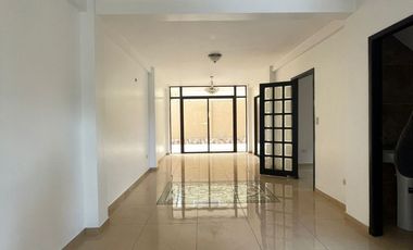 CASA REMODELADA EN VENTA URB. LA JOYA ETAPA ÁMBAR