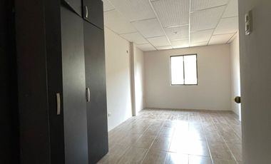 CASA REMODELADA EN VENTA URB. LA JOYA ETAPA ÁMBAR