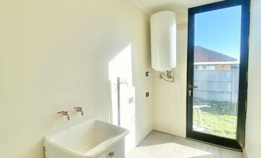 SE VENDE, MARAVILLOSA Y AMPLIA CASA CAMINO A COIHUECO KILOMETRO 7