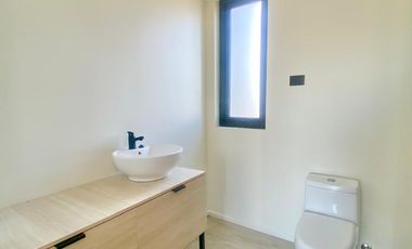 SE VENDE, MARAVILLOSA Y AMPLIA CASA CAMINO A COIHUECO KILOMETRO 7