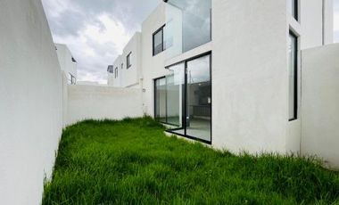 CASA EN RENTA EN ESQUINA PARQUE OAXACA, 2 RECÁMARAS