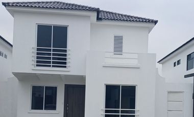 CASA EN VENTA DE ESTRENO EN PORTÓN DEL RÍO