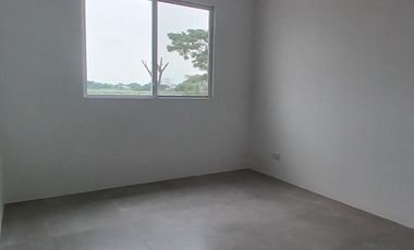 CASA EN VENTA DE ESTRENO EN PORTÓN DEL RÍO