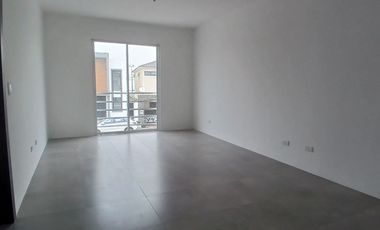 CASA EN VENTA DE ESTRENO EN PORTÓN DEL RÍO