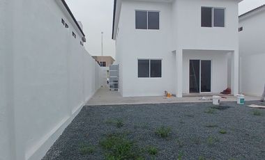 CASA EN VENTA DE ESTRENO EN PORTÓN DEL RÍO