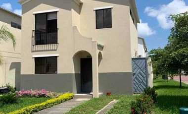 CASA EN VENTA LA JOYA - ESQUINERA