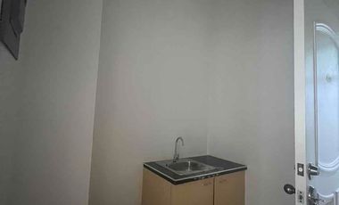 ‼️📣SUPER SALE PROMO‼️CLEAN TITLE PERPETUAL OWNERSHIP Top HIGH END Condo Modern Minimialist Condo near MAKATI BGC ROCKWELL AIRPORT  Hotel Mall Resturants and Airport Hospital School Office