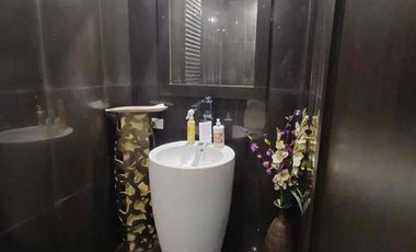 Casa Moderna en Venta con espacios verdes