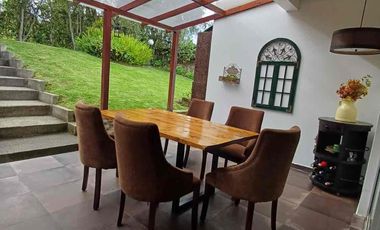 Casa Moderna en Venta con espacios verdes