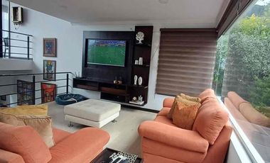 Casa Moderna en Venta con espacios verdes