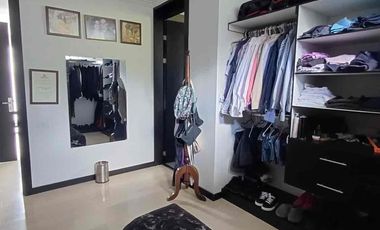 Casa Moderna en Venta con espacios verdes